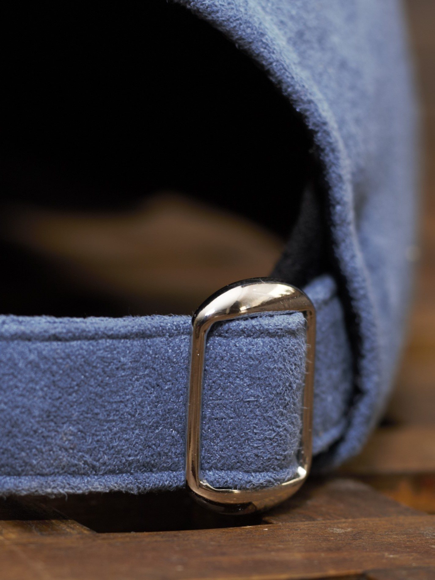 Custom metal closure hardware for a baseball cap